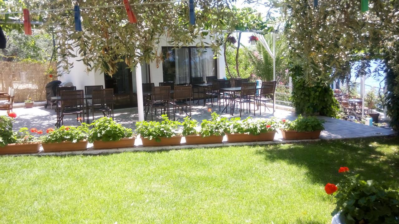 Gorgona Rooms Alikí Exterior foto