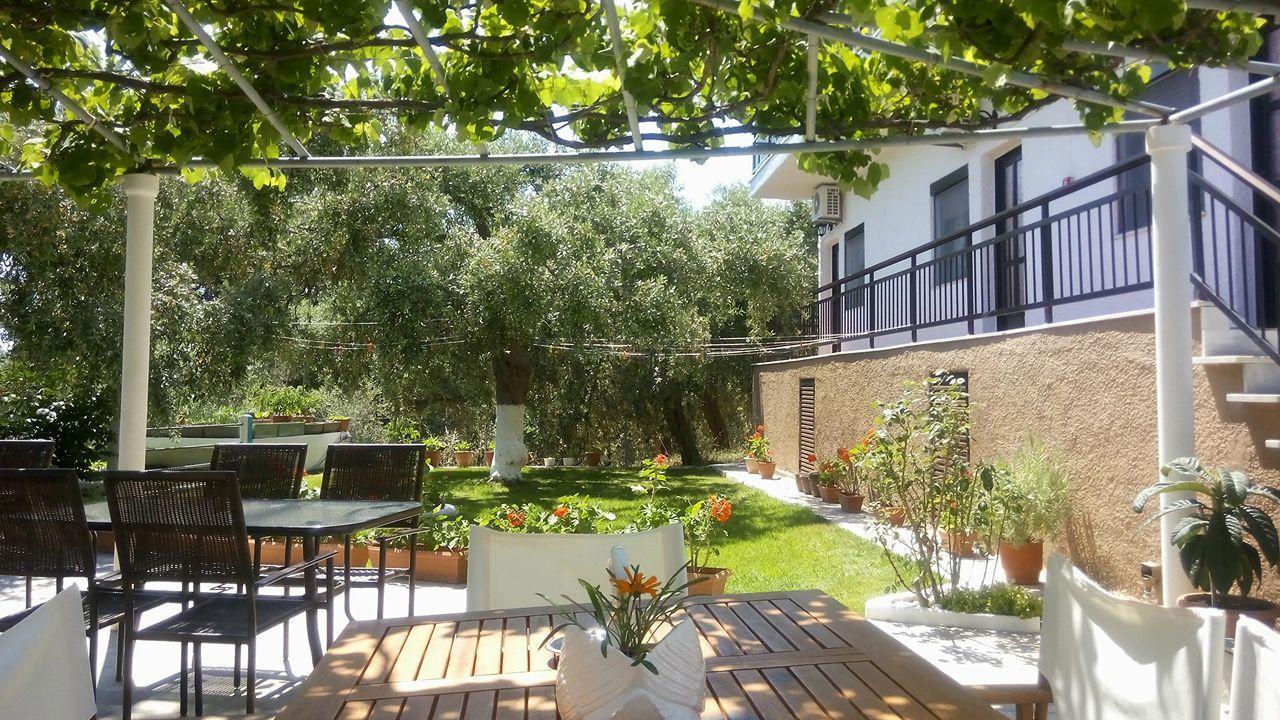 Gorgona Rooms Alikí Exterior foto